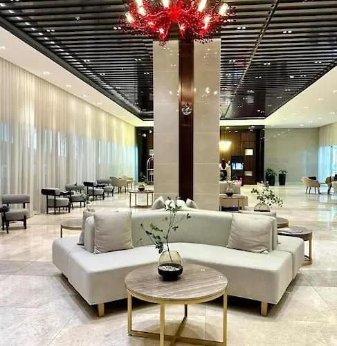 Prime End Sunset View Unit In Makati *