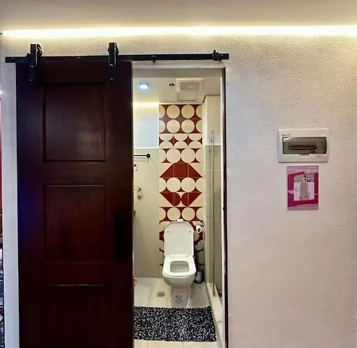 Prime End Sunset View Unit In Makati